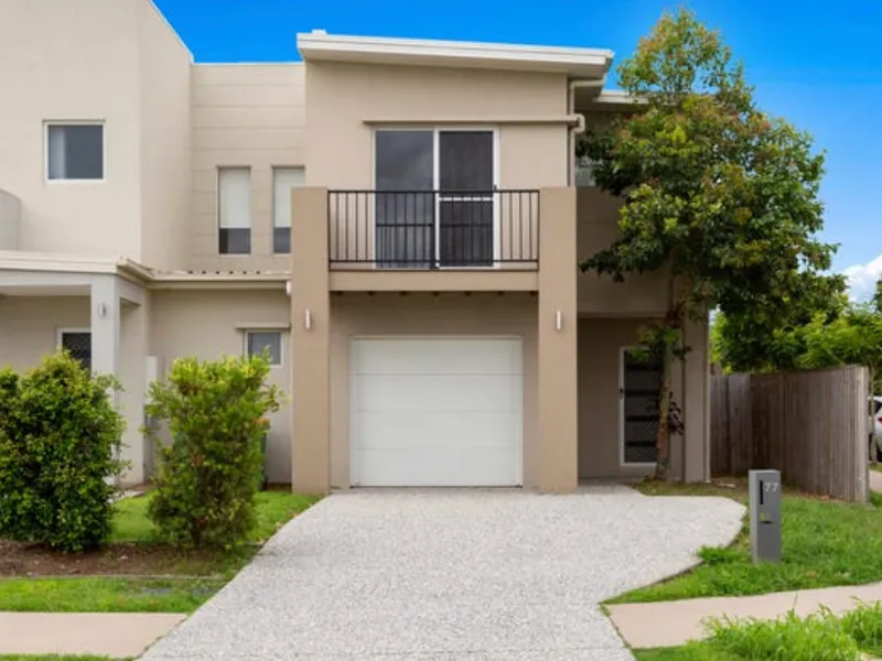 Three Bedroom House, Vacant & Ready to GO!