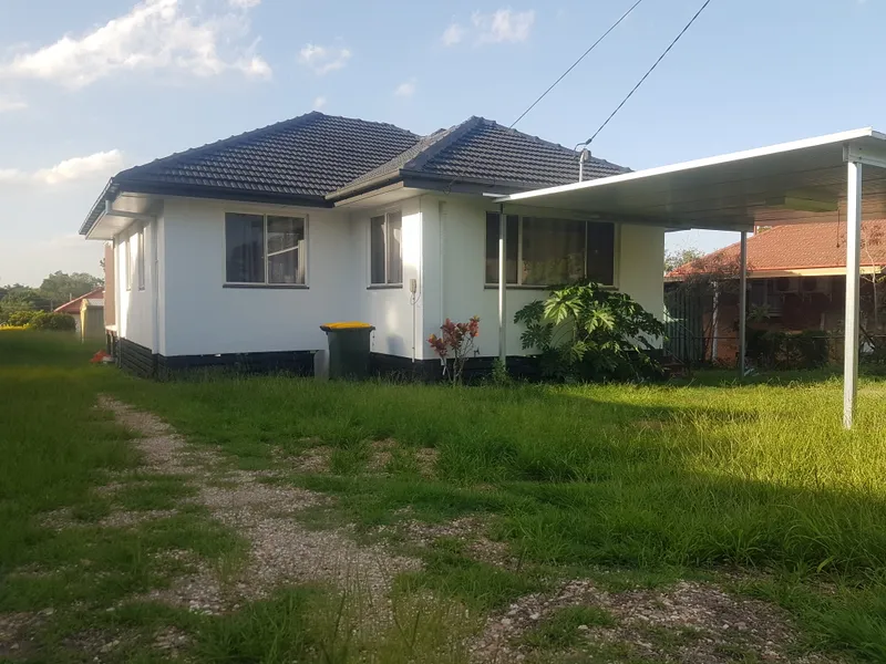 3 Bedroom House ready to rent, close to everything.