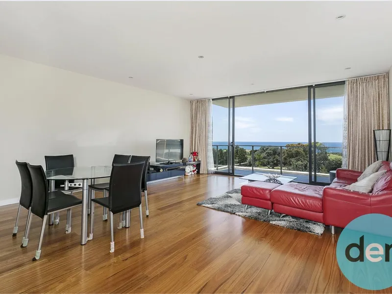 Unbeatable Views across Little Bay from a Standout Apartment