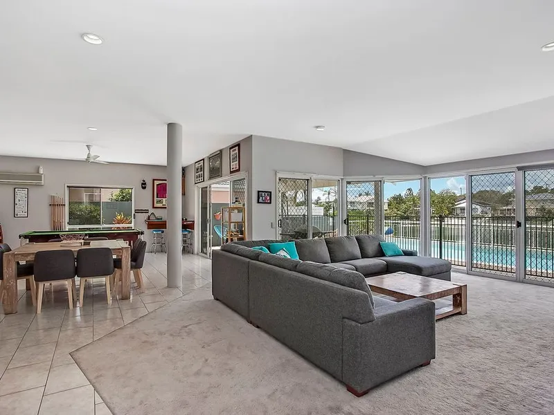 HOME POSITIONED ON CRYSTAL CLEAR LAKE