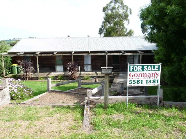 house on large allotment with rural views