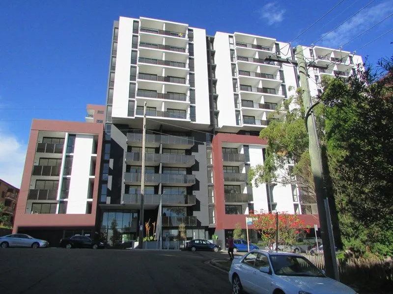 Modern 1 Bedroom Apartment + Study