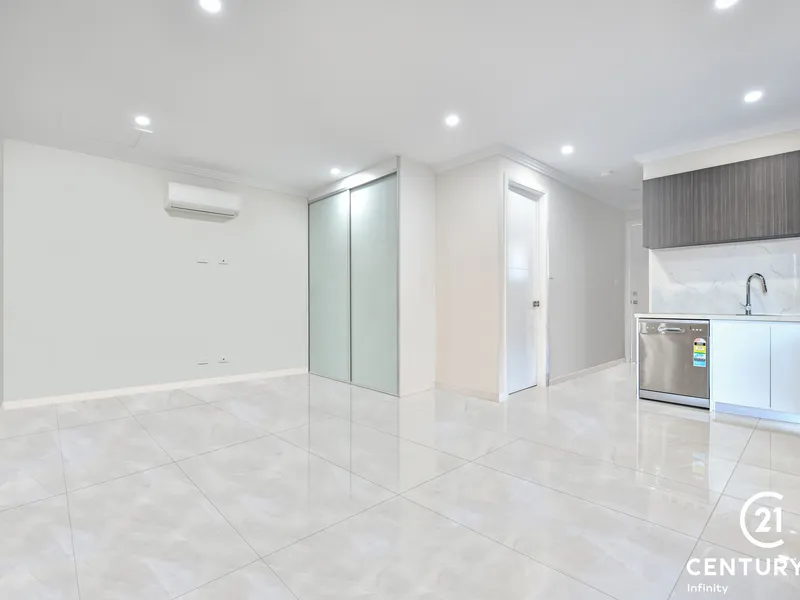 Spacious granny at a convenient location!!