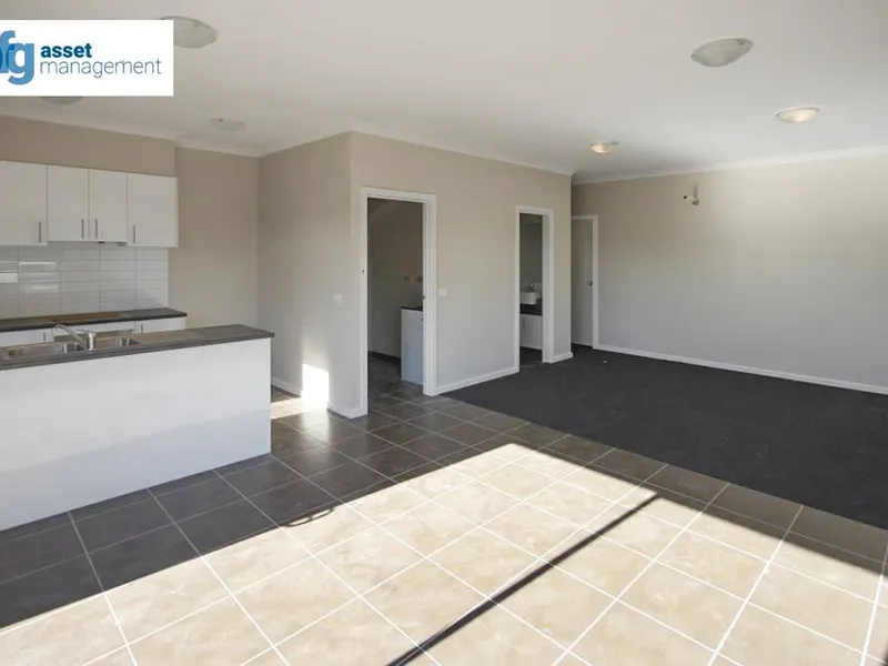 Modern & Contemporary Townhouse!