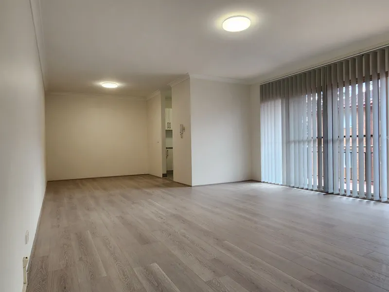 Renovated 3 Bed Unit!