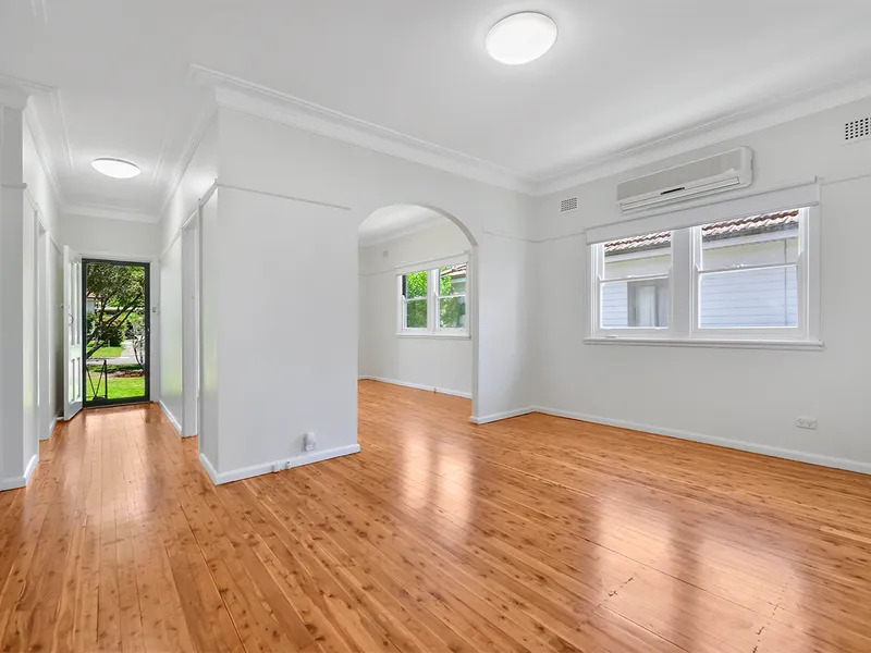 Stunning Family Home In Premier Street