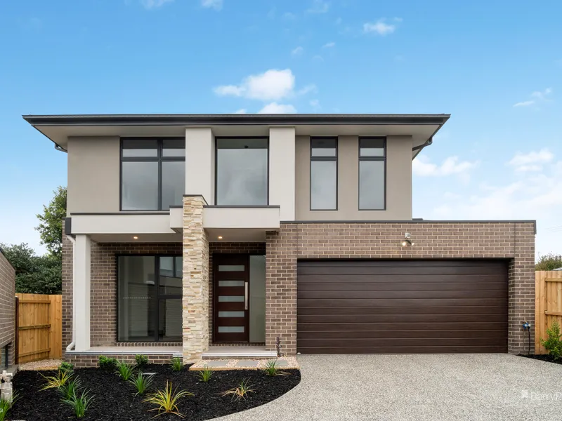 Luxury Home in highly sought after school zone