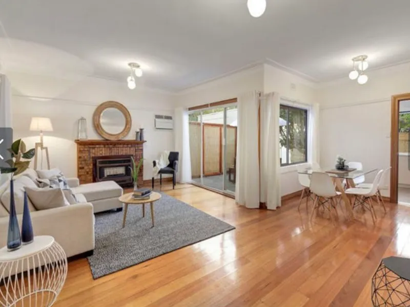 Amazing property with three bedrooms in Ivanhoe !!!