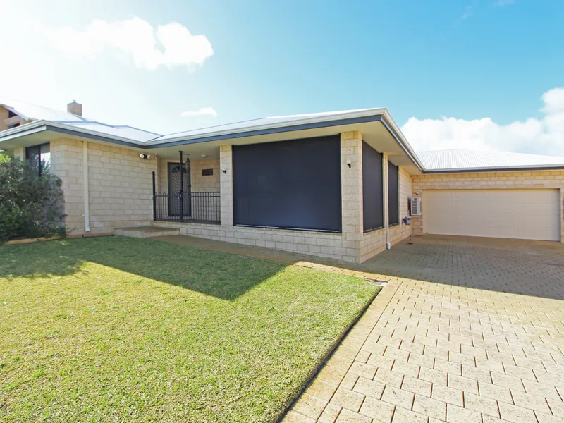 Lifestyle & Location by the Beach!