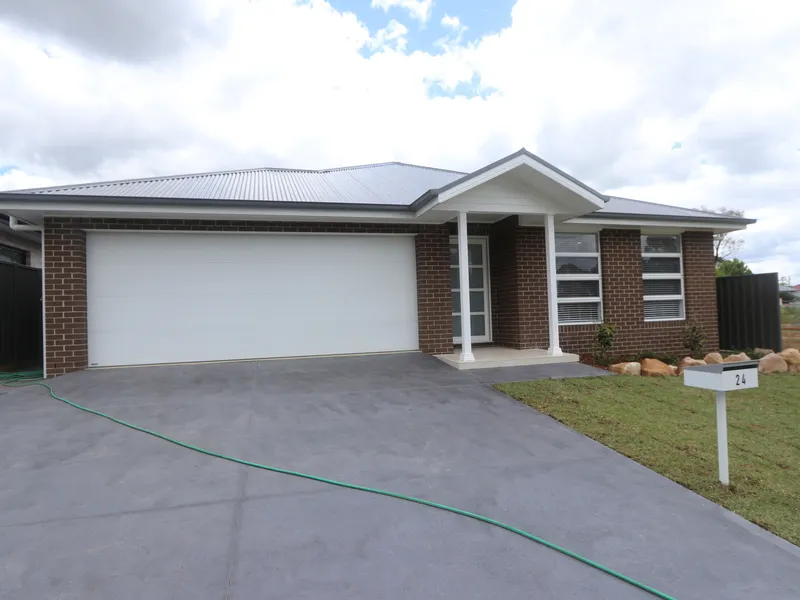 24 Stone Place, Goulburn