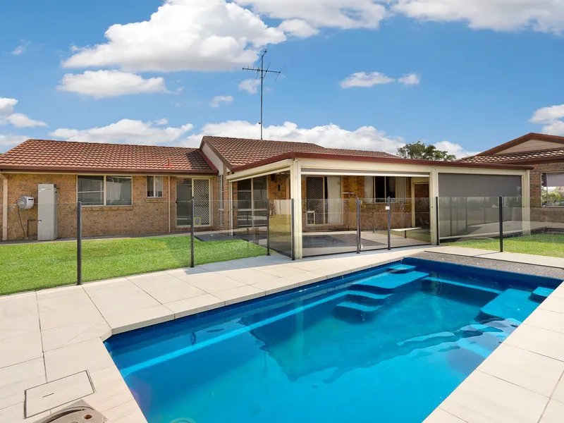 Luxury 3 Bedroom Home with Pool