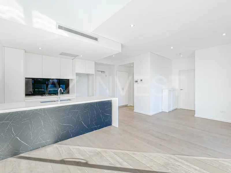 One Bedroom Apartment in the heart of Eastwood for Lease!