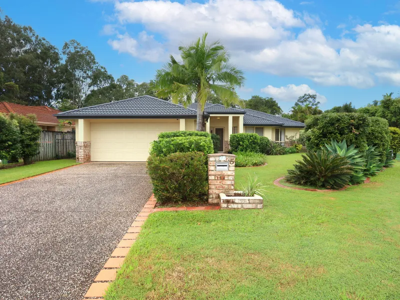 FAMILY HOME  ---  PRIVATE SETTING