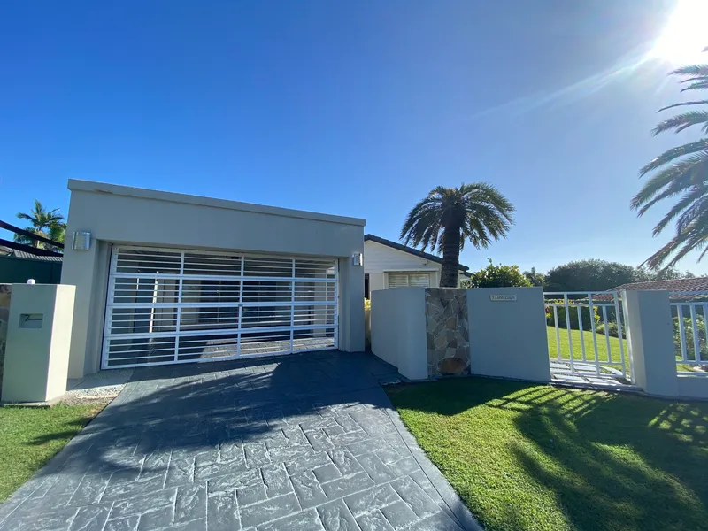 Garden Maintenance & Solar Panels ! Family Home