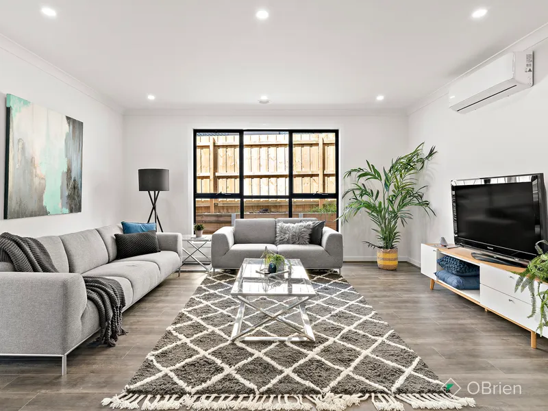 Contemporary brand new family house 