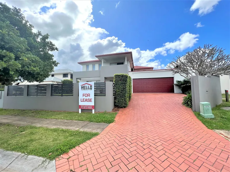 Exclusive estate, enviable location Eight Mile Plains