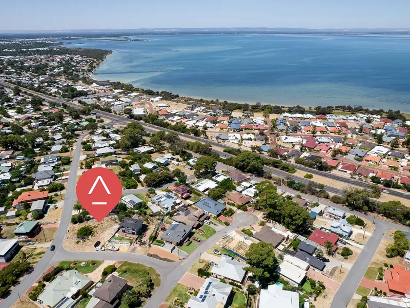 Ocean and Estuary Views !