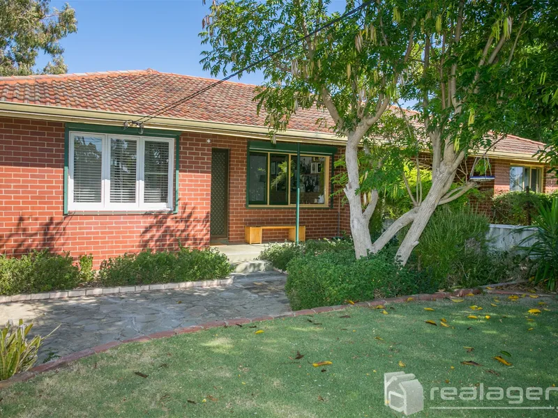 DUPLEX PAIR ON THE HILL