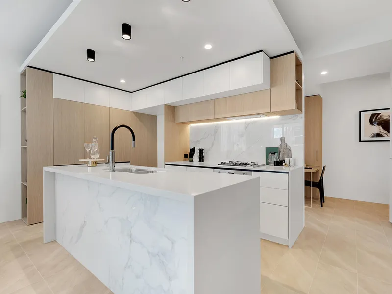 HIGH QUALITY APARTMENT ON LEVEL 12 WITH PARK VIEW!!