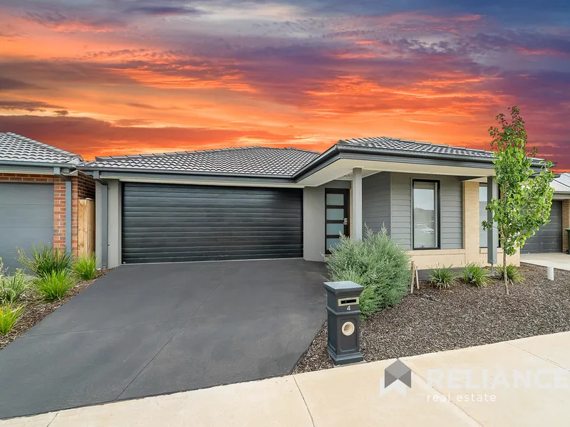 Bright, Beautiful, and Contemporary, that too in Werribee Secondary School Zone!!! 