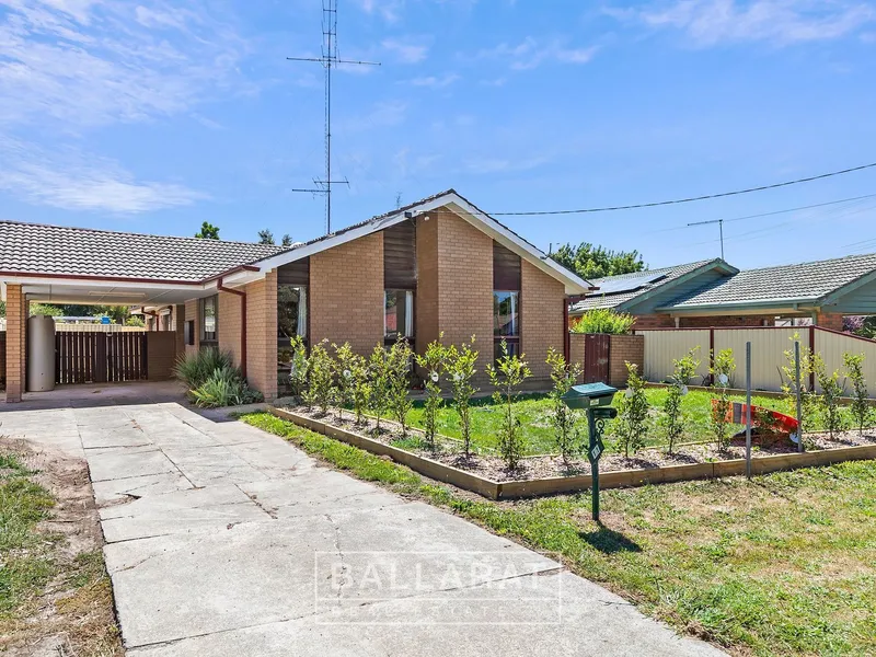 THREE BEDROOM PROPERTY IN QUIET COURT
