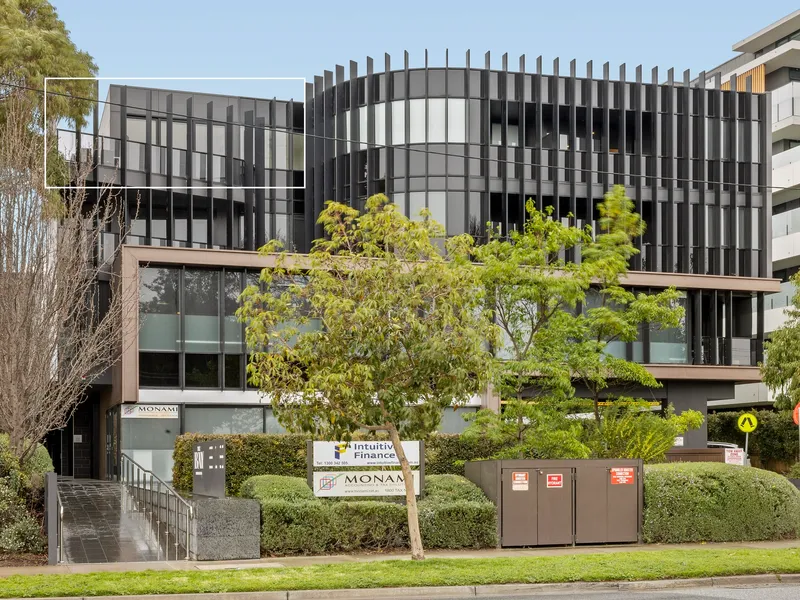 Unrivalled Living at “The Bay”