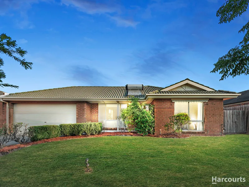 Impressive Property – Walk to Town!