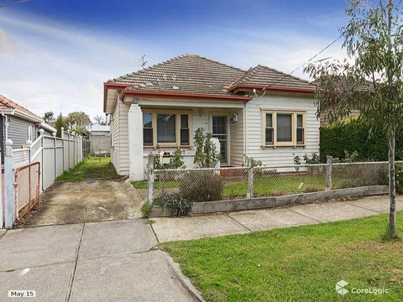 Newly renovated house within walking distance to Yarraville Square