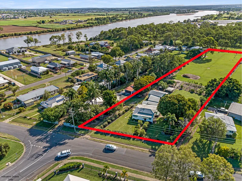 2 Acres of country living in the heart of the Bundaberg!