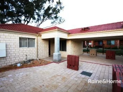 LEAVE THE CAR HOME & Walk TO THE CITY CENTRE