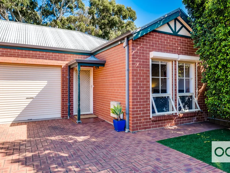 LOW MAINTENANCE LIVING ON LINEAR PARK