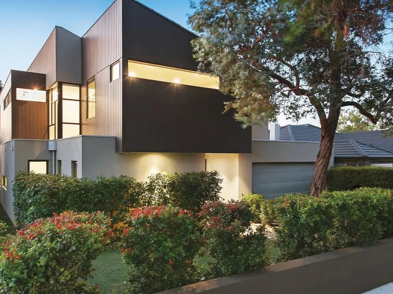 STUNNING LUXURIOUS NEAR NEW HOME