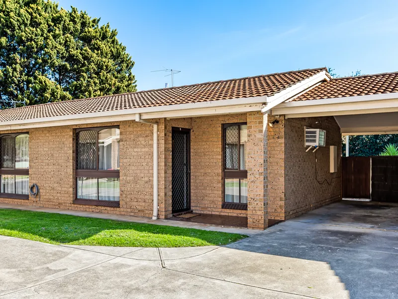 NEAT, SWEET AND COMPLETE IN THIS WONDERFULLY LOCATED 2 BEDROOM HOMETTE