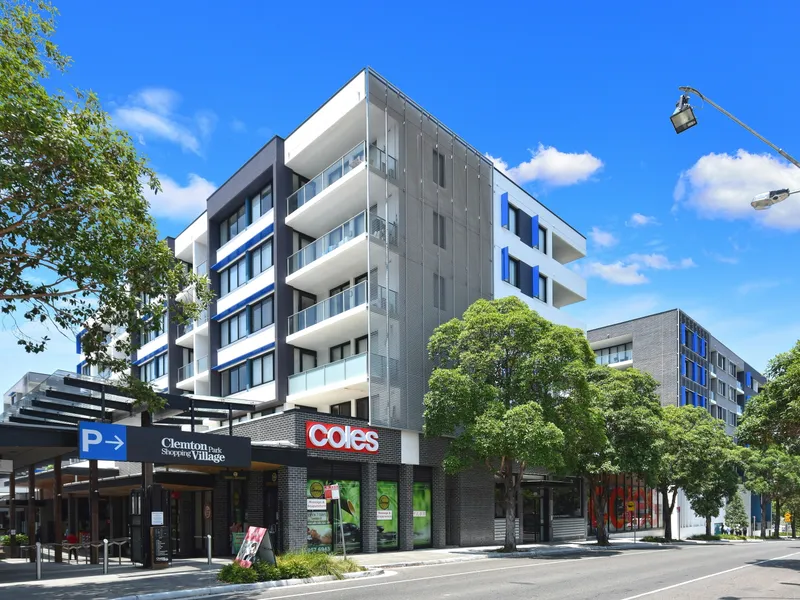 STUNNING 3 BDR, 2 BATH, 2 CAR SPACE COURTYARD APARTMENT AT CLEMTON PARK VILLAGE
