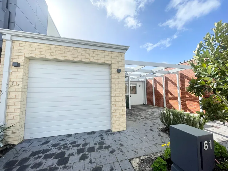This beautiful three bedroom home has all the facilities for family living!