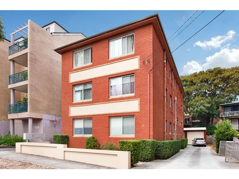 2 BEDROOM - GREAT BLOCK