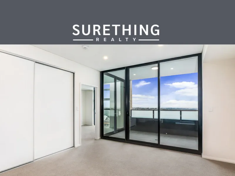 STUNNING AS NEW JUMBO 1 BEDROOM APARTMENT WITH VIEWS PLUS STUDY