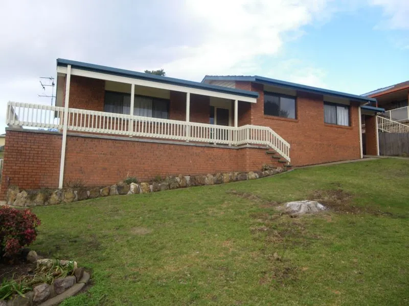 THREE BEDROOM BRICK HOME IN BEGA