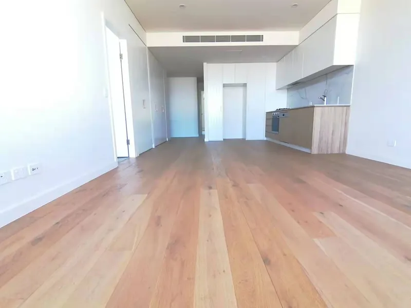 Brand new 2 bedroom apartment in park Sydney