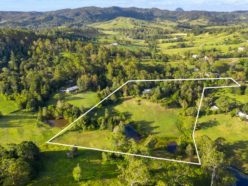 Noosa Hinterland - Own the Dream 