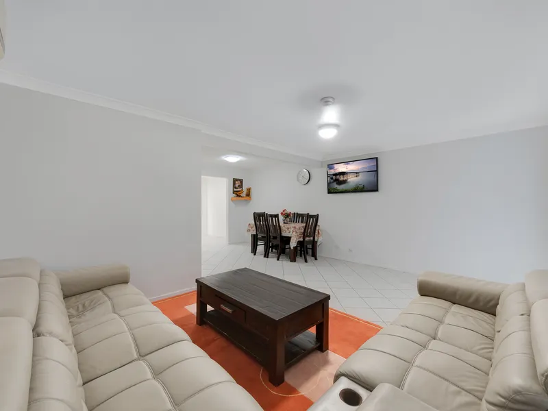 Torrens Title Duplex || Spacious and Move In Ready