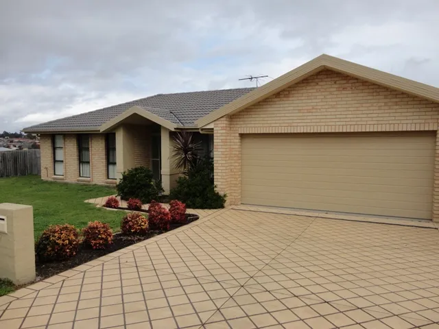 LARGE 4 BEDROOM HOME