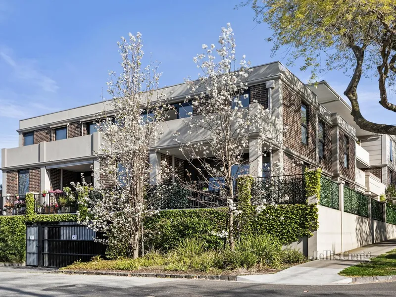 Parkside position, panoramic views