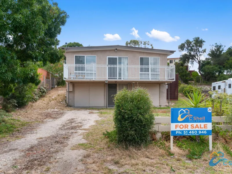 COURT LOCATION ON THE LAKESIDE