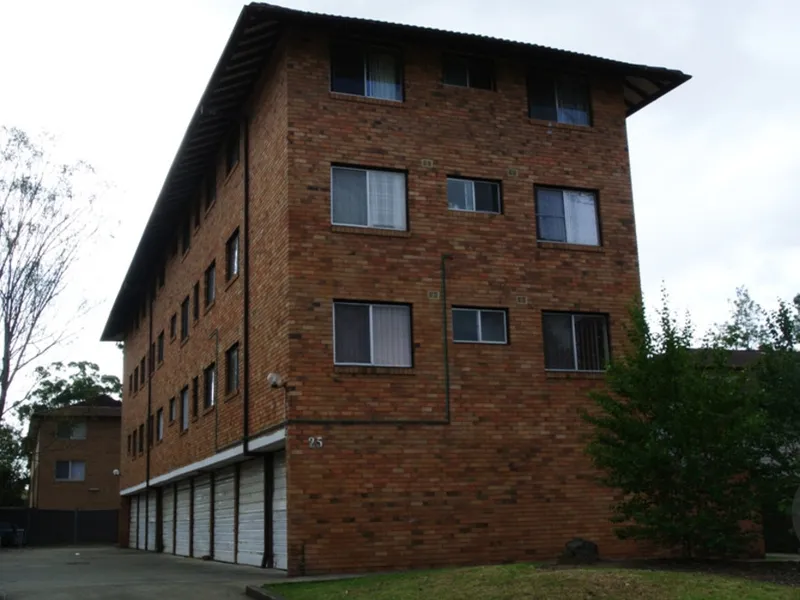 Freshly painted 2 bedroom Apartment