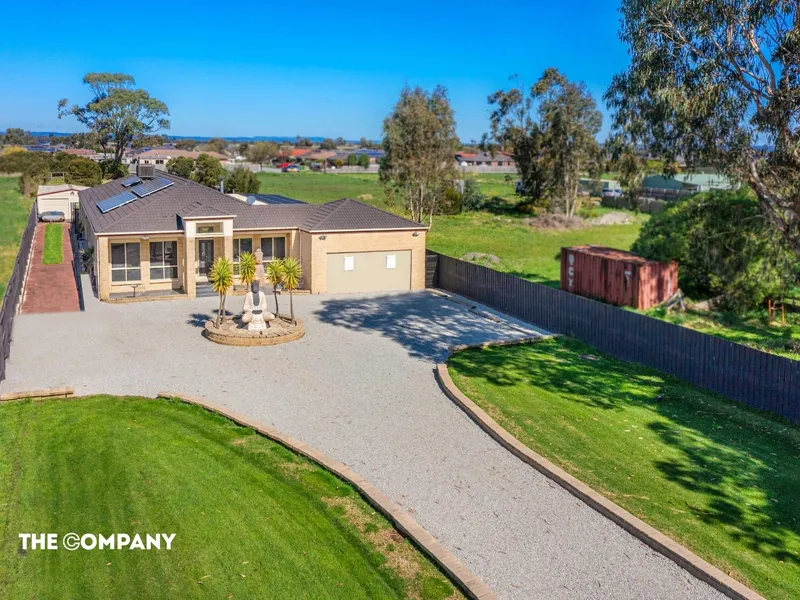 Perfectly positioned stunner in the heart of Koo Wee Rup