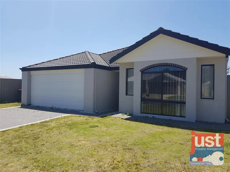 Family Home Close to Schools & Parks!