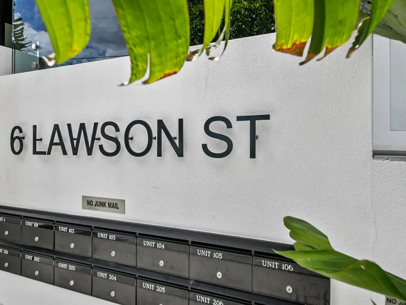 Modern, ground floor apartment in great location