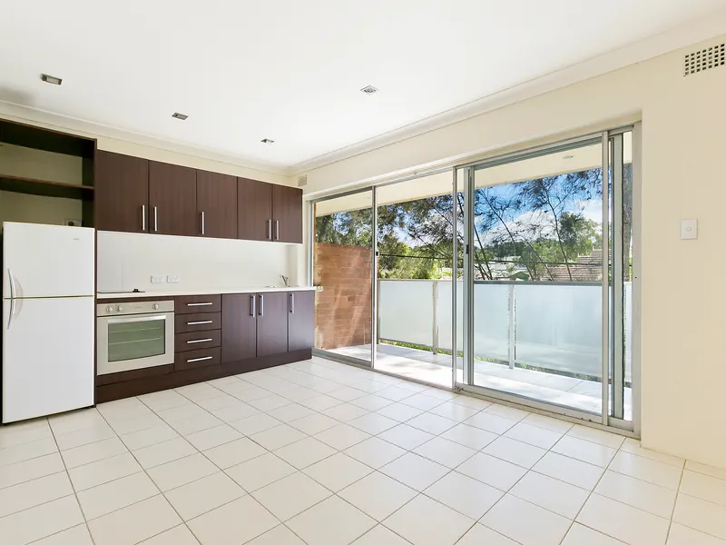 Sunshine and Sea Breezes