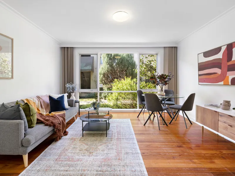 A Blue-Chip Beginning In Exclusive Surroundings